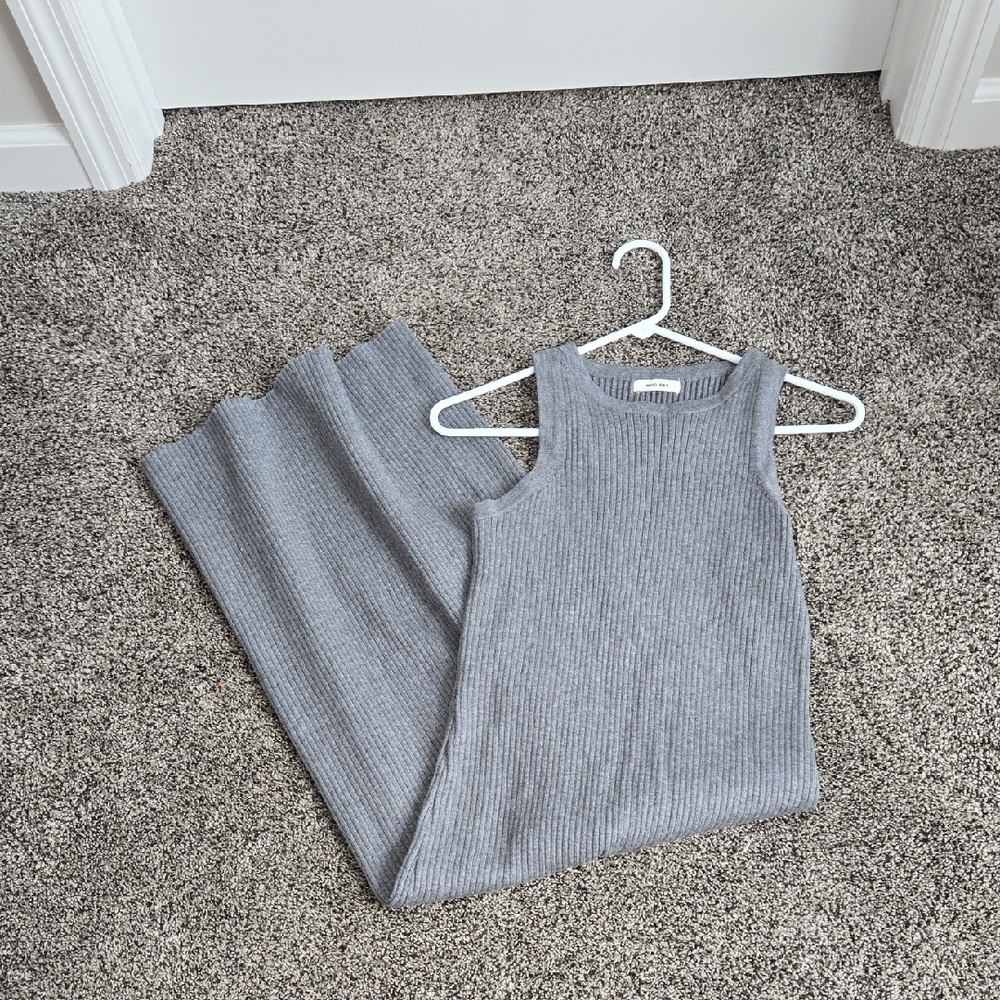 Mod Ref Gray Ribbed Halter Midi Dress